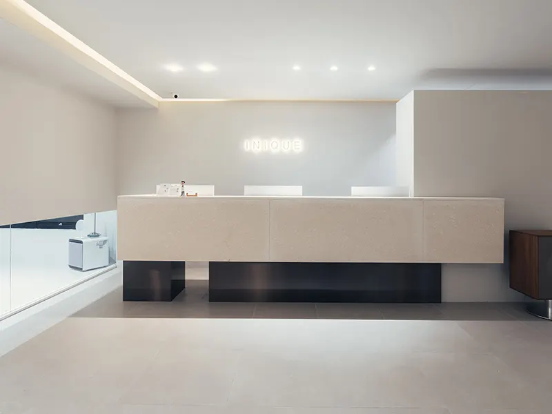 INIQUE PLASTIC SURGERY (5)